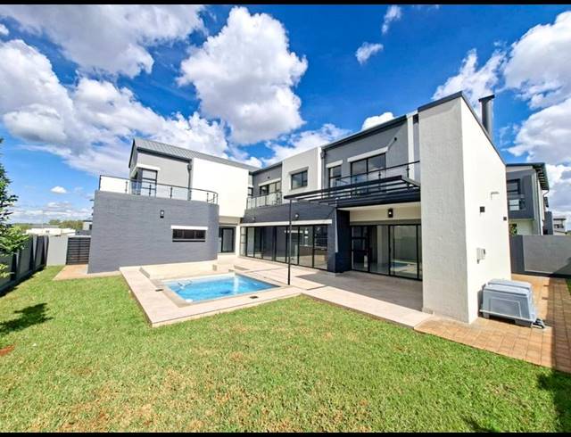 4 BEDROOM HOUSE FOR SALE IN FOUNTAINBROOK ESTATE